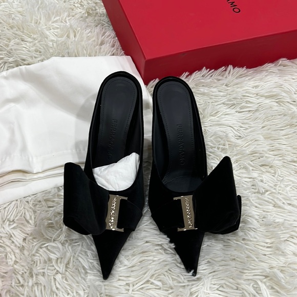Salvatore Ferragamo Black Satin Emii 85 Mules - Picture 2 of 10